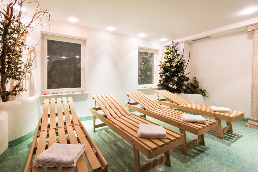 Hotel Klotz San Leonardo in Passiria Ngoại thất bức ảnh