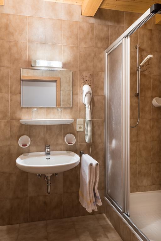 Hotel Klotz San Leonardo in Passiria Phòng bức ảnh