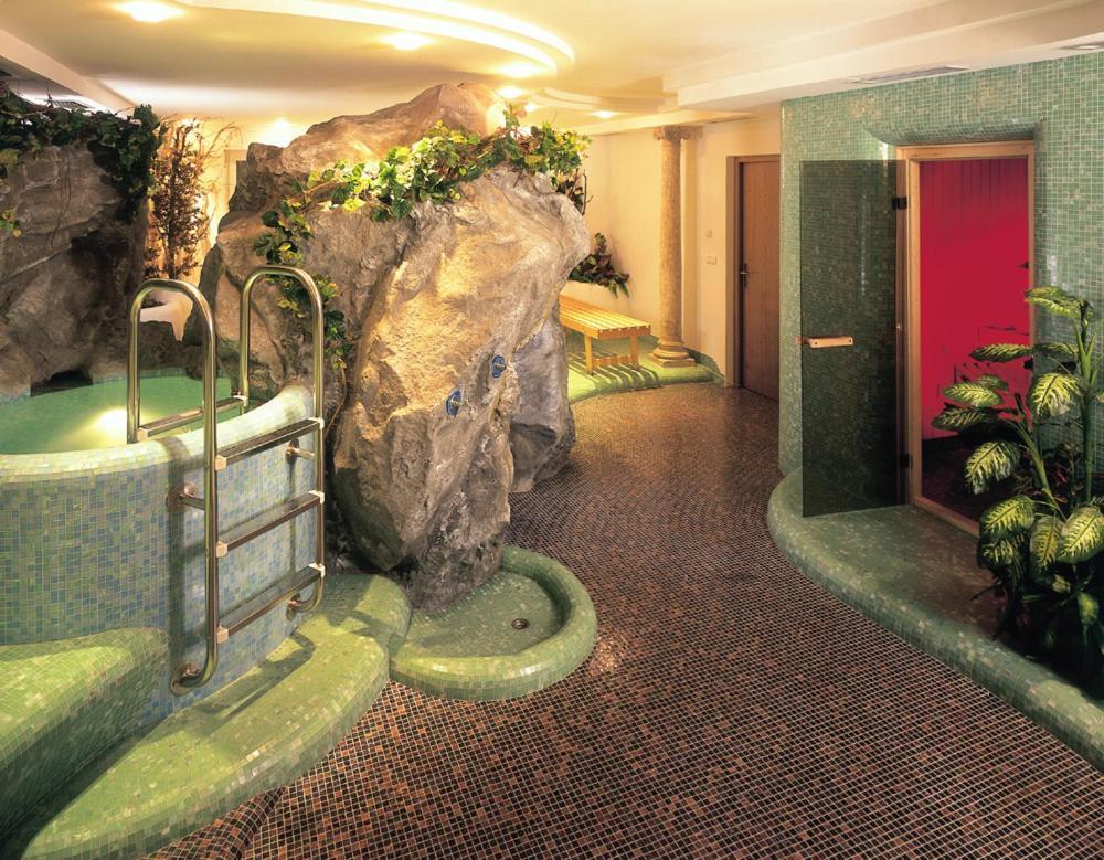 Hotel Klotz San Leonardo in Passiria Ngoại thất bức ảnh